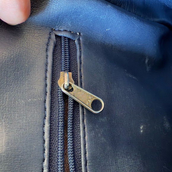 Gucci Beige and Black Crossbody Bag - Picture 4 of 8